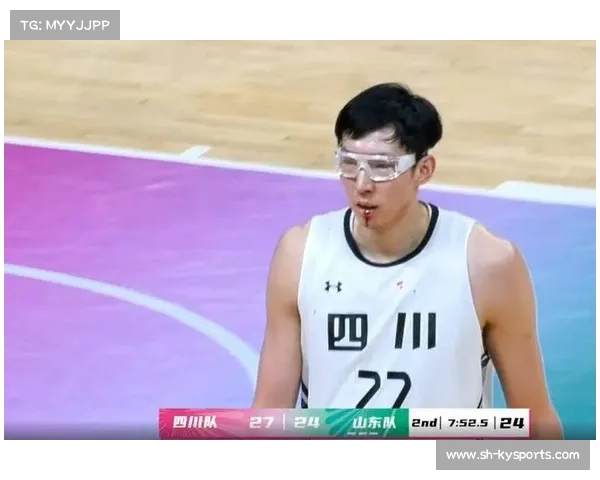 杨鸣巧妙布防成功限制周琦关键表现 辽宁首秀力克四川 杨鸣巧妙布防成功限制周琦关键表现 辽宁首秀力克四川