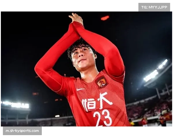 武汉三镇前场逼抢强度回升 莫拉调整后外援三叉戟协同反抢创造机会